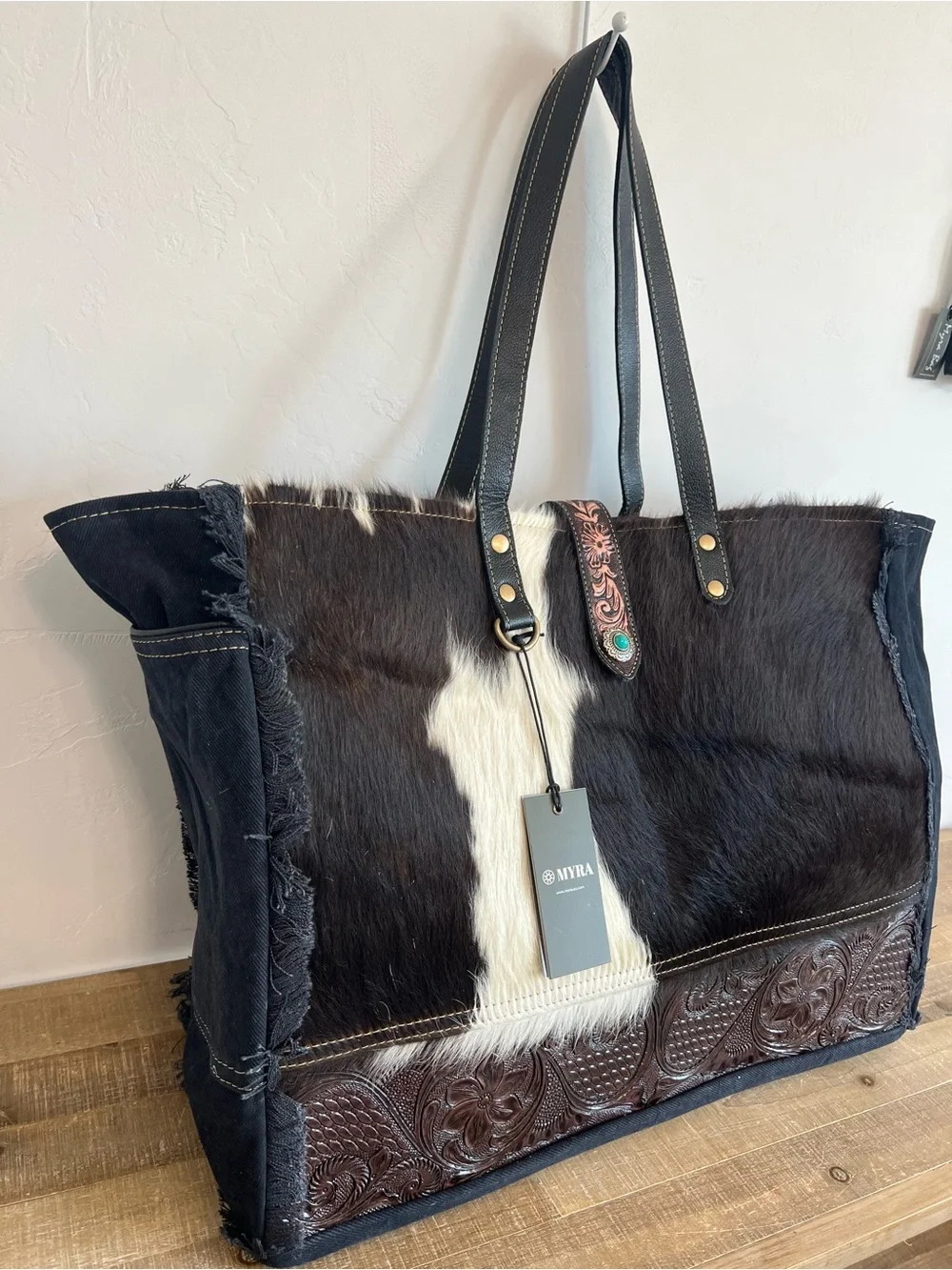 Myra Cowhide Weekender Bag XL Western Leather Travel Duffel Boho Tote Carry On - Picture 3 of 9
